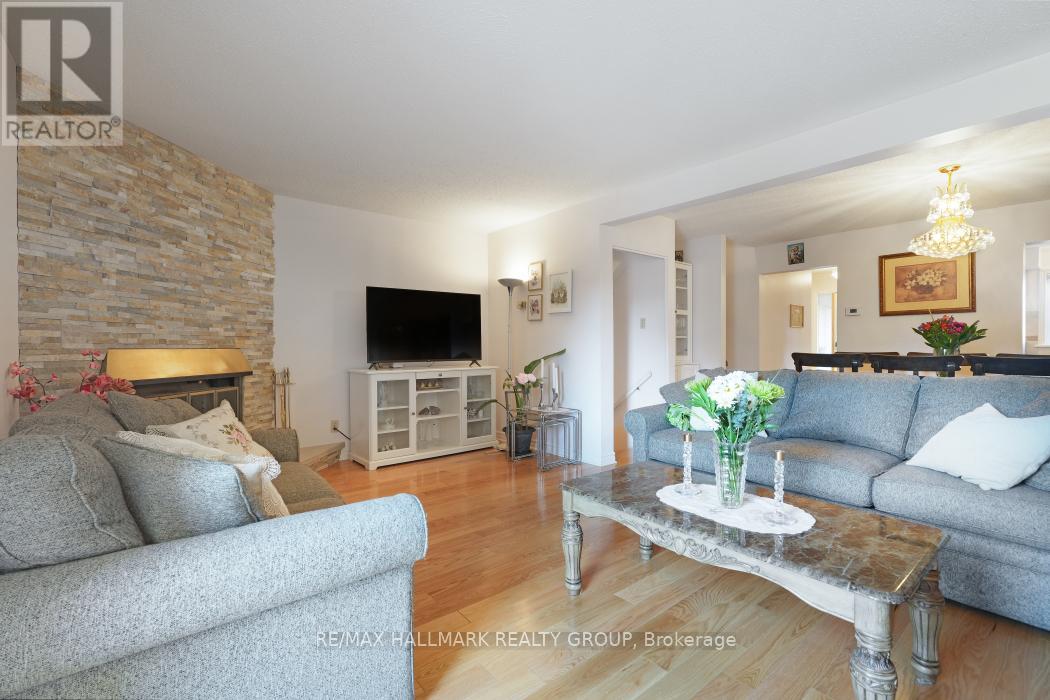 2534 Southvale Crescent