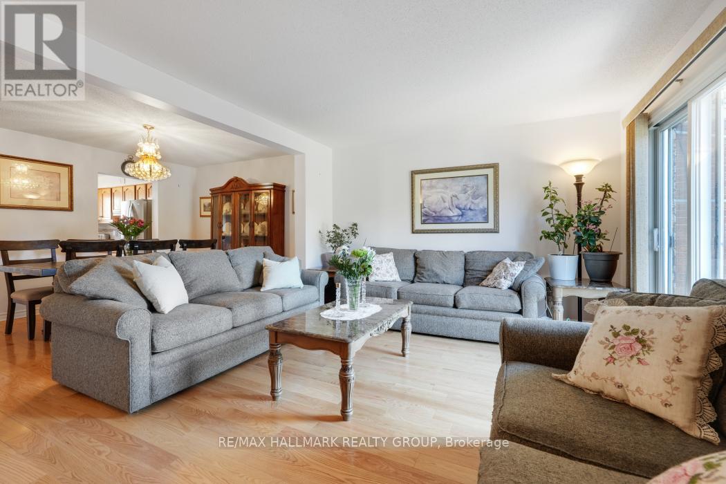 2534 Southvale Crescent