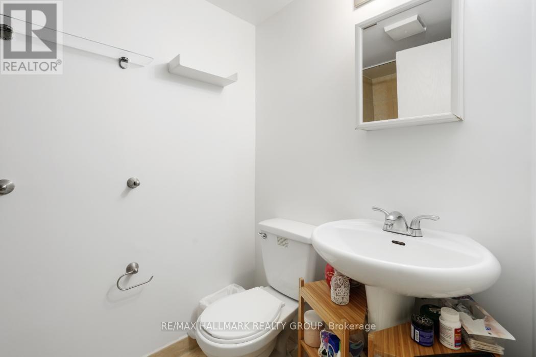 2534 Southvale Crescent