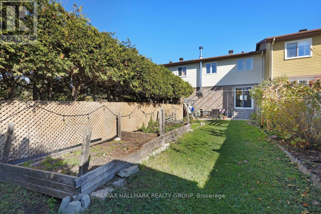 2534 Southvale Crescent