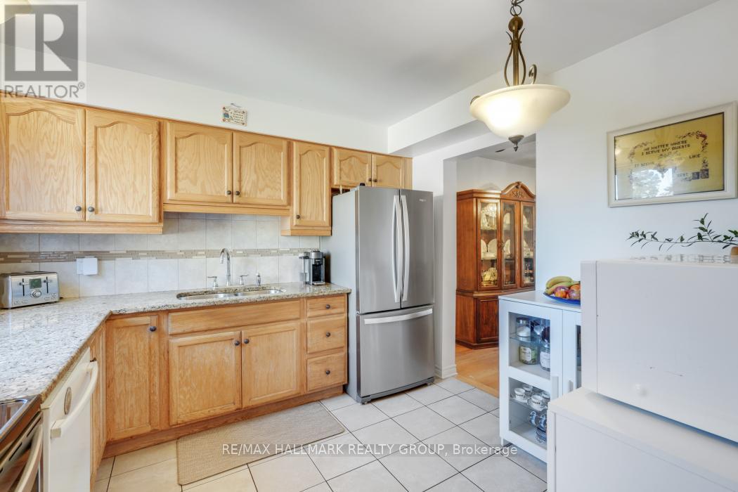 2534 Southvale Crescent