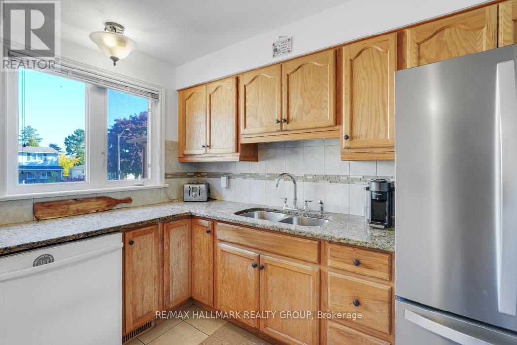 2534 Southvale Crescent