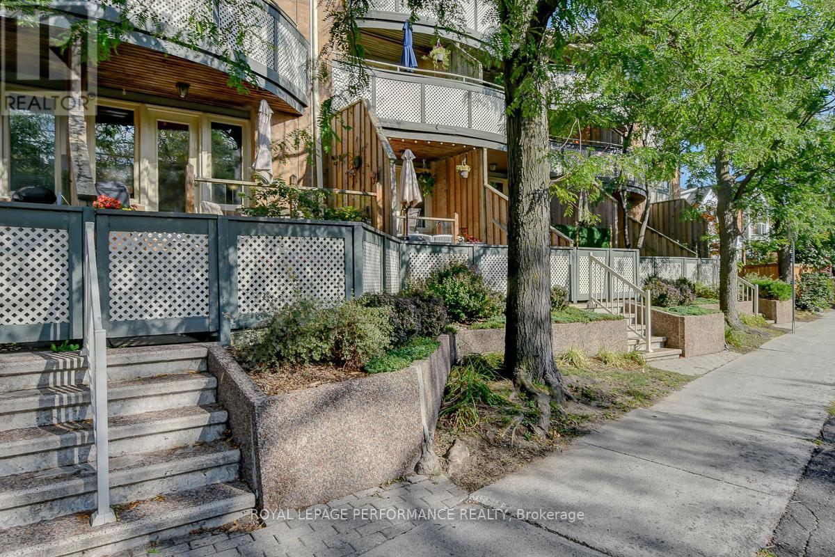 3 - 2 Columbus Avenue