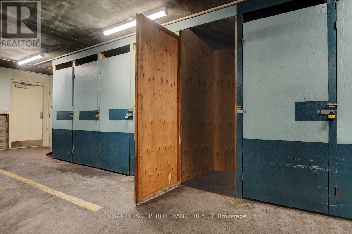 3 - 2 Columbus Avenue