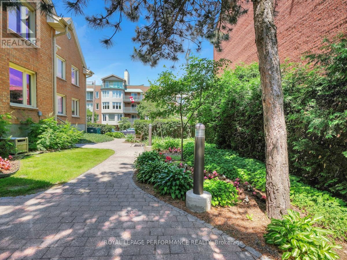 3 - 2 Columbus Avenue