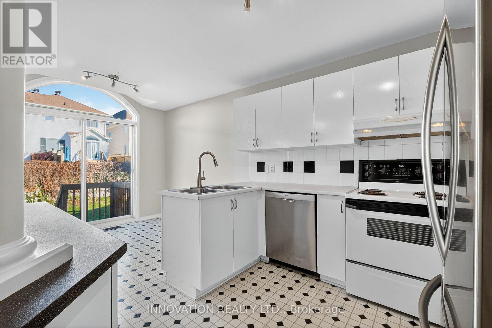 57 Flowertree Crescent