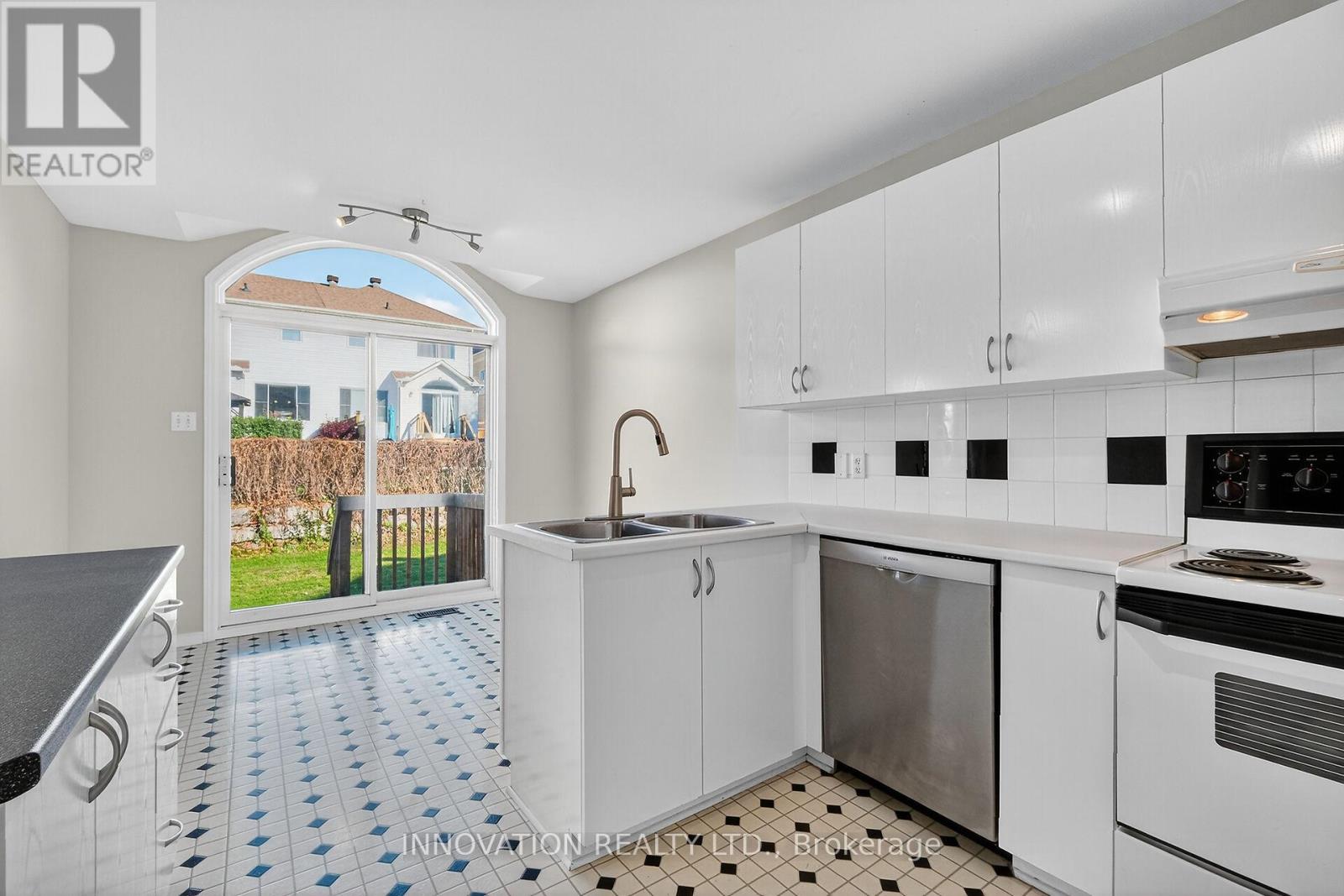 57 Flowertree Crescent