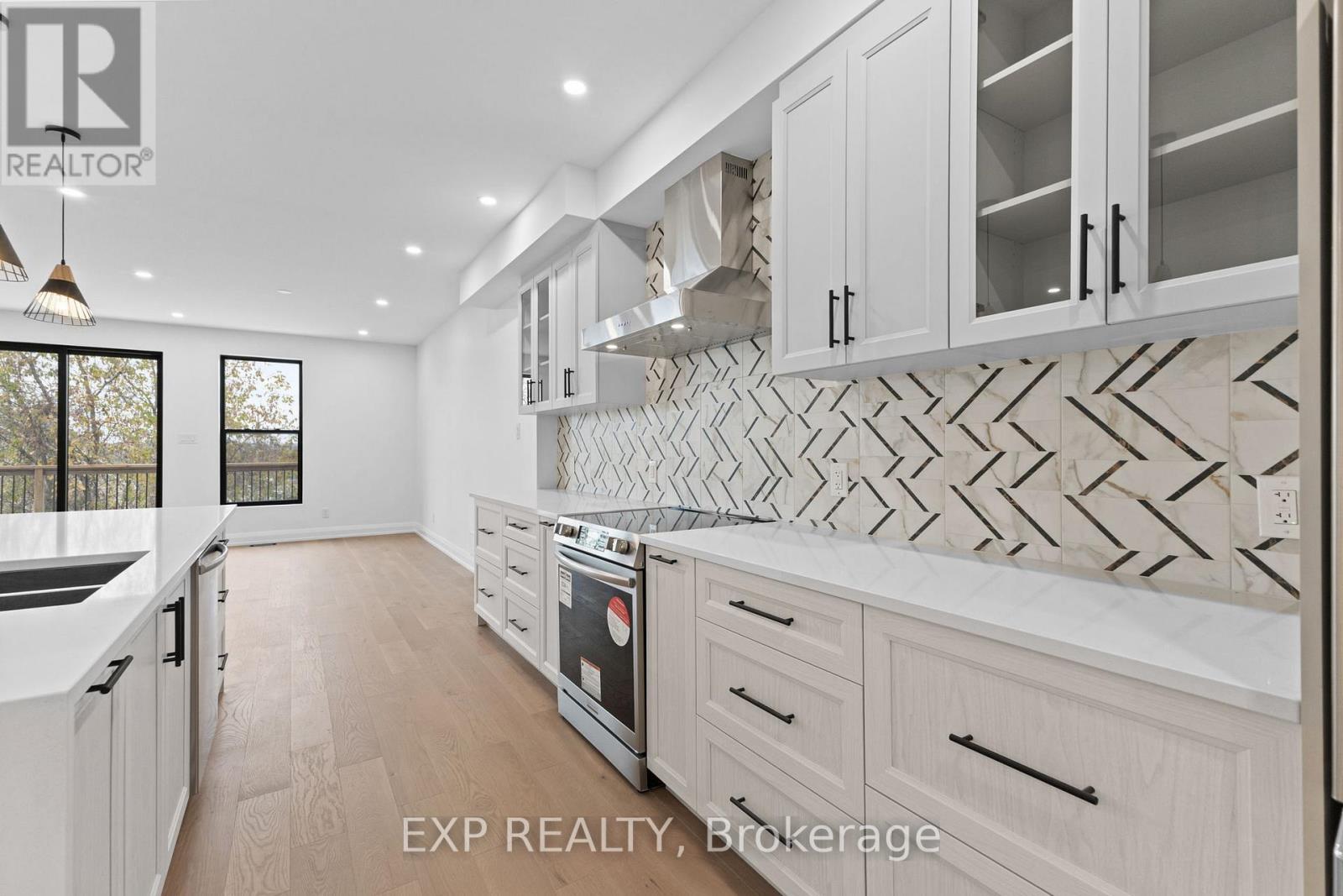 6817 Notre Dame Street