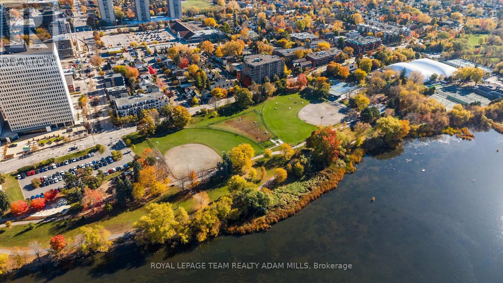 202d - 1 Columbus Avenue