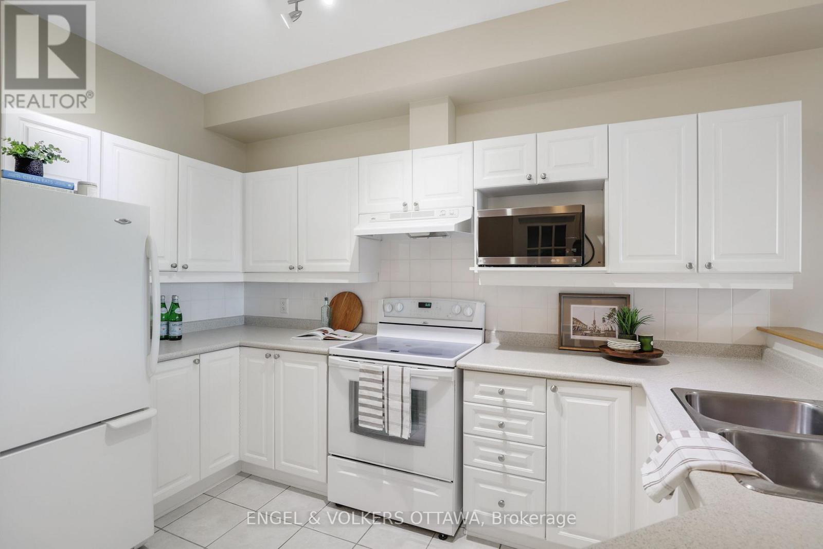 1207 - 120 Grant Carman Drive