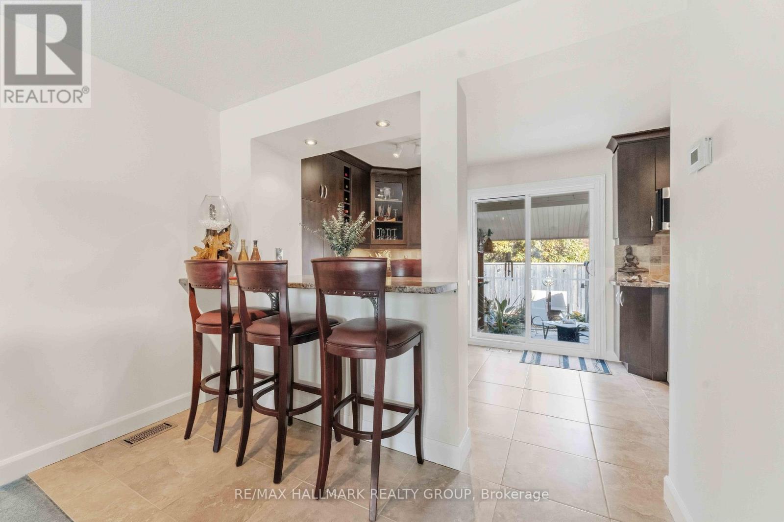 941 Cookshire Crescent