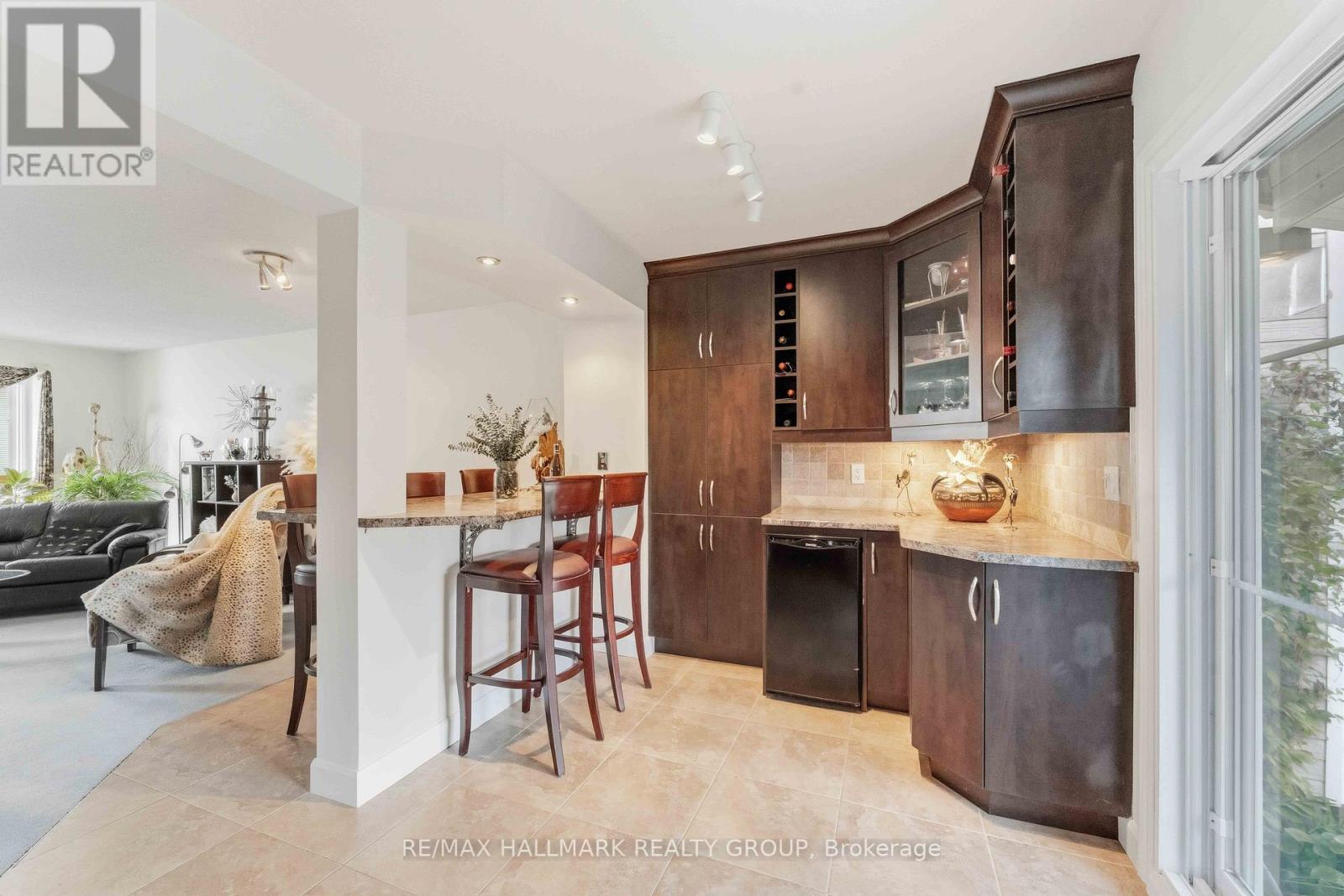 941 Cookshire Crescent