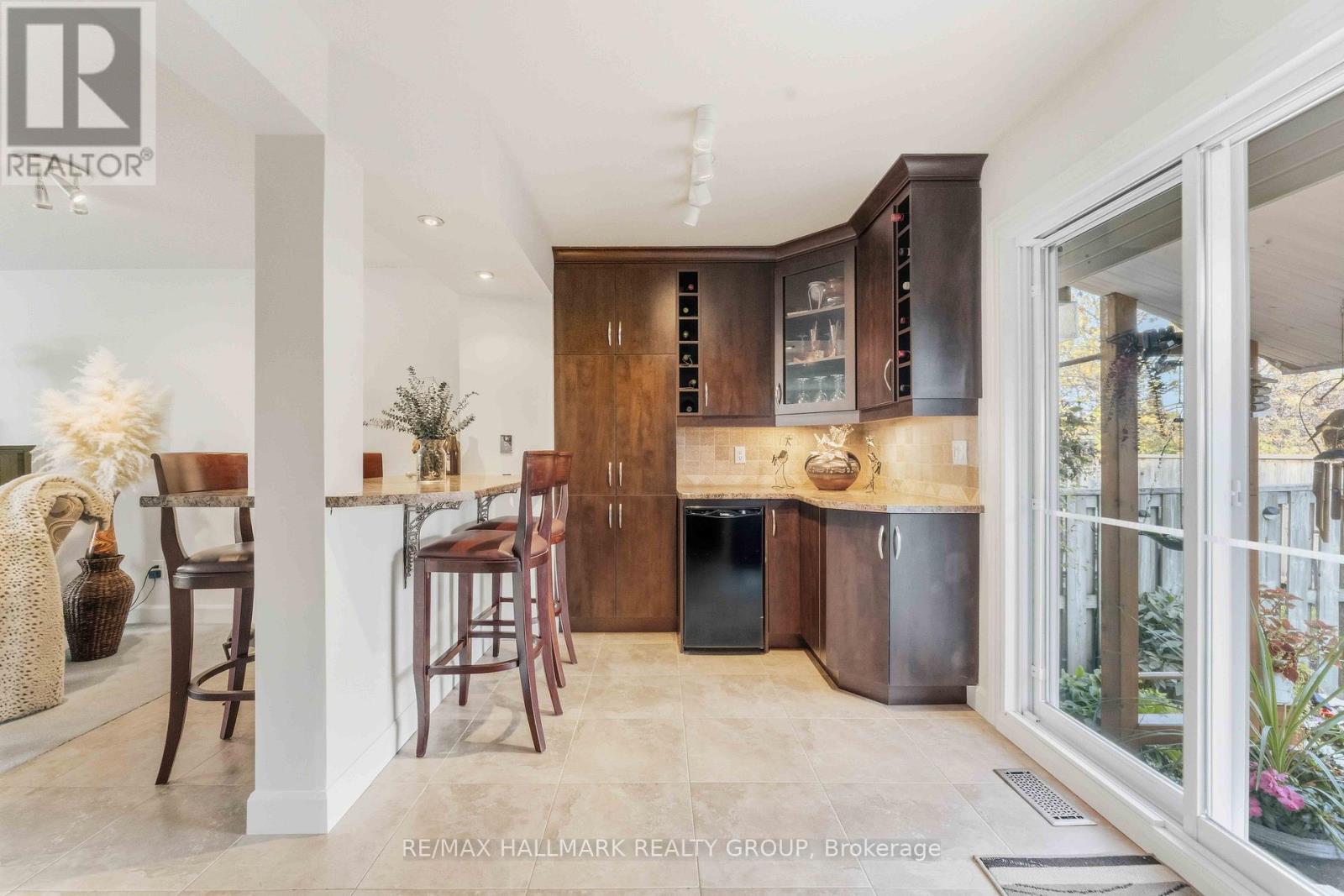 941 Cookshire Crescent