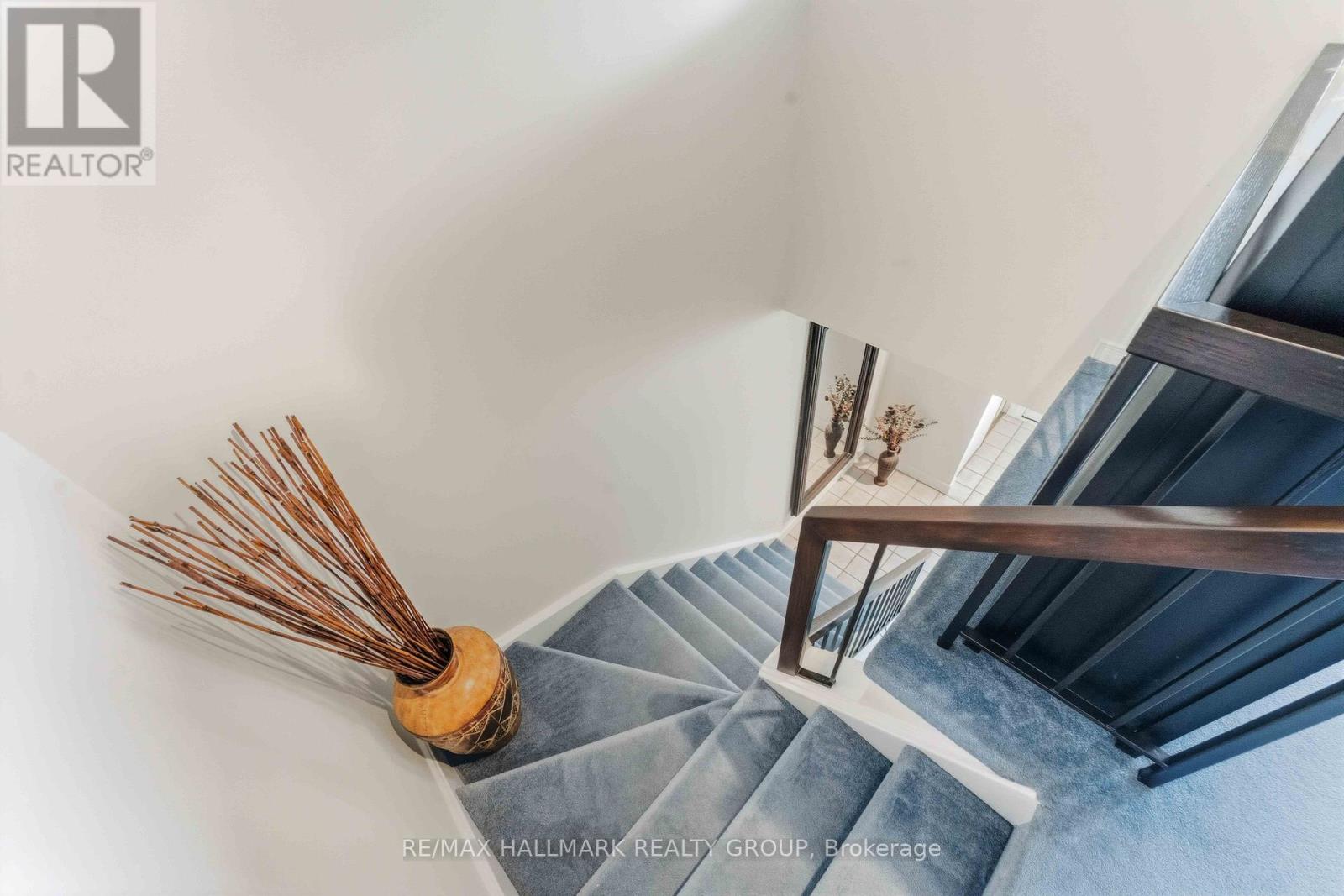 941 Cookshire Crescent