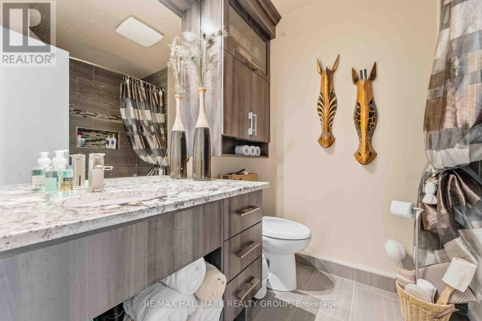 941 Cookshire Crescent