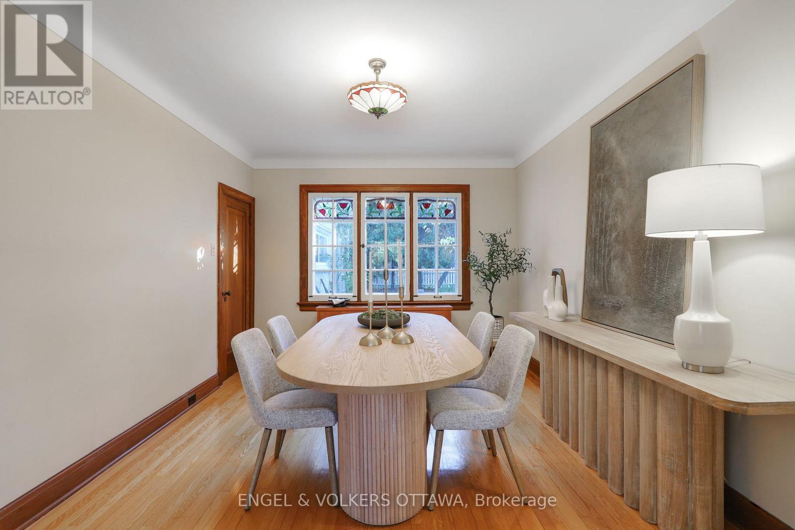 513 Island Park Drive S