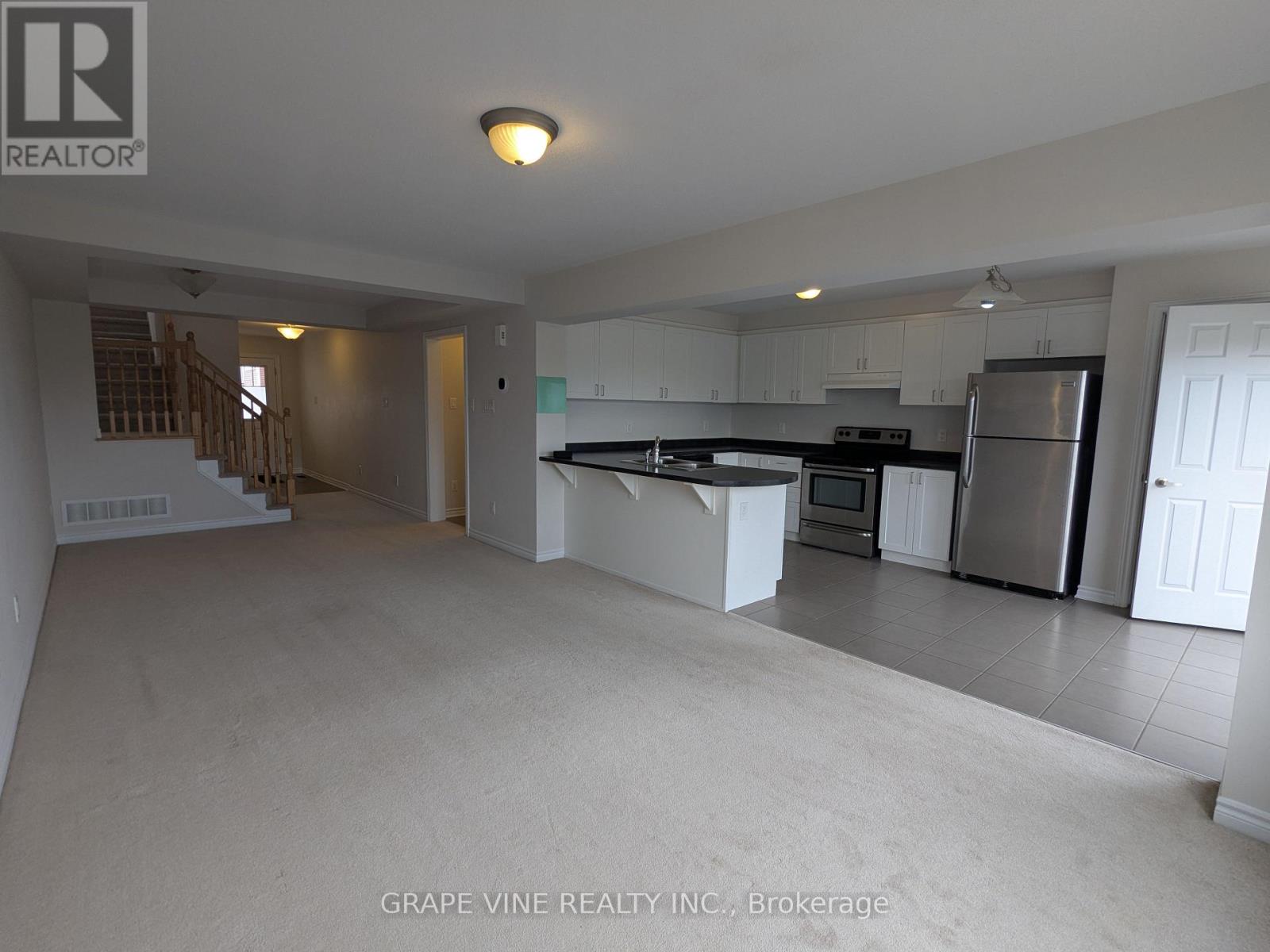 582 Meadowcreek Circle