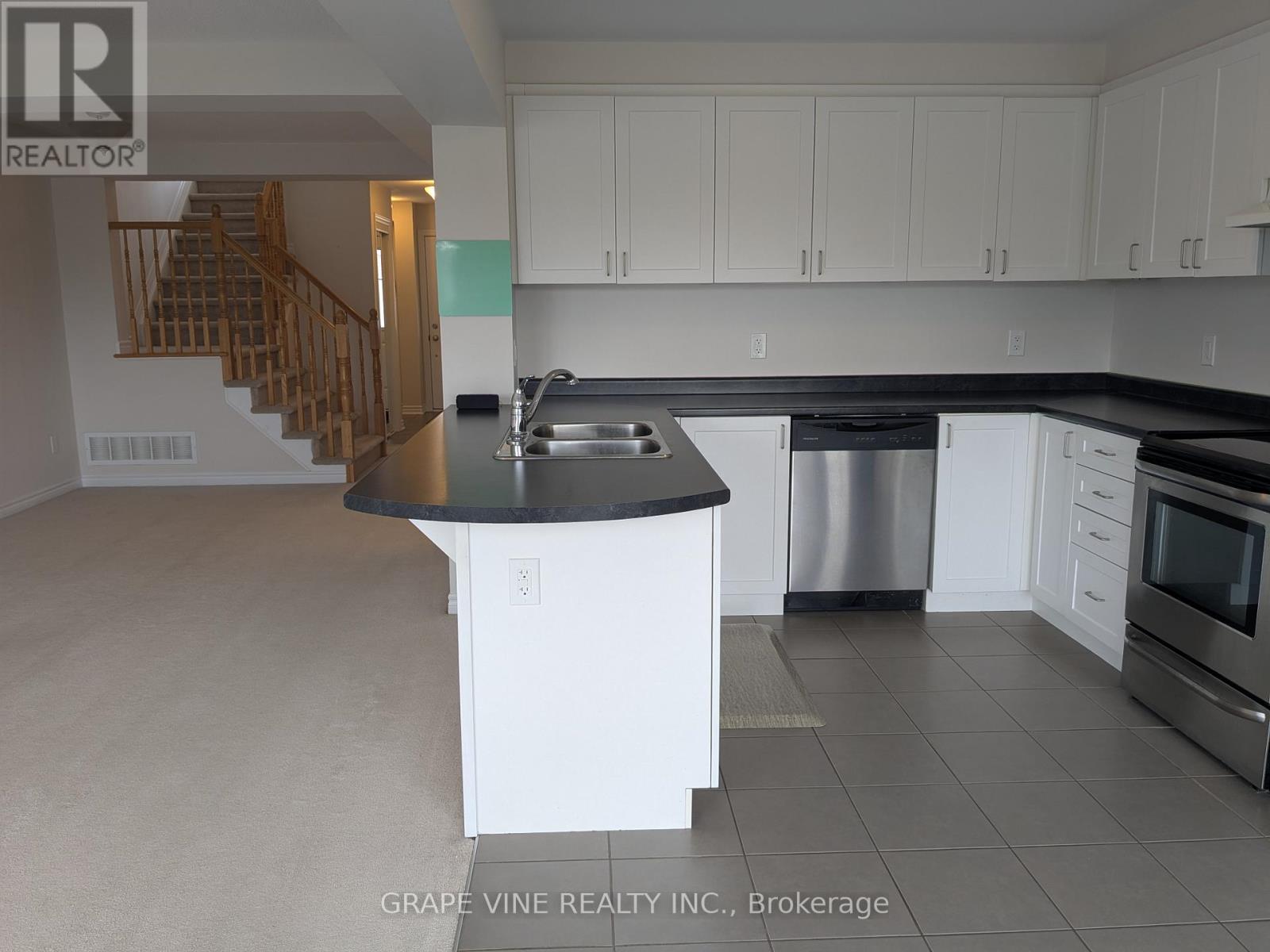 582 Meadowcreek Circle