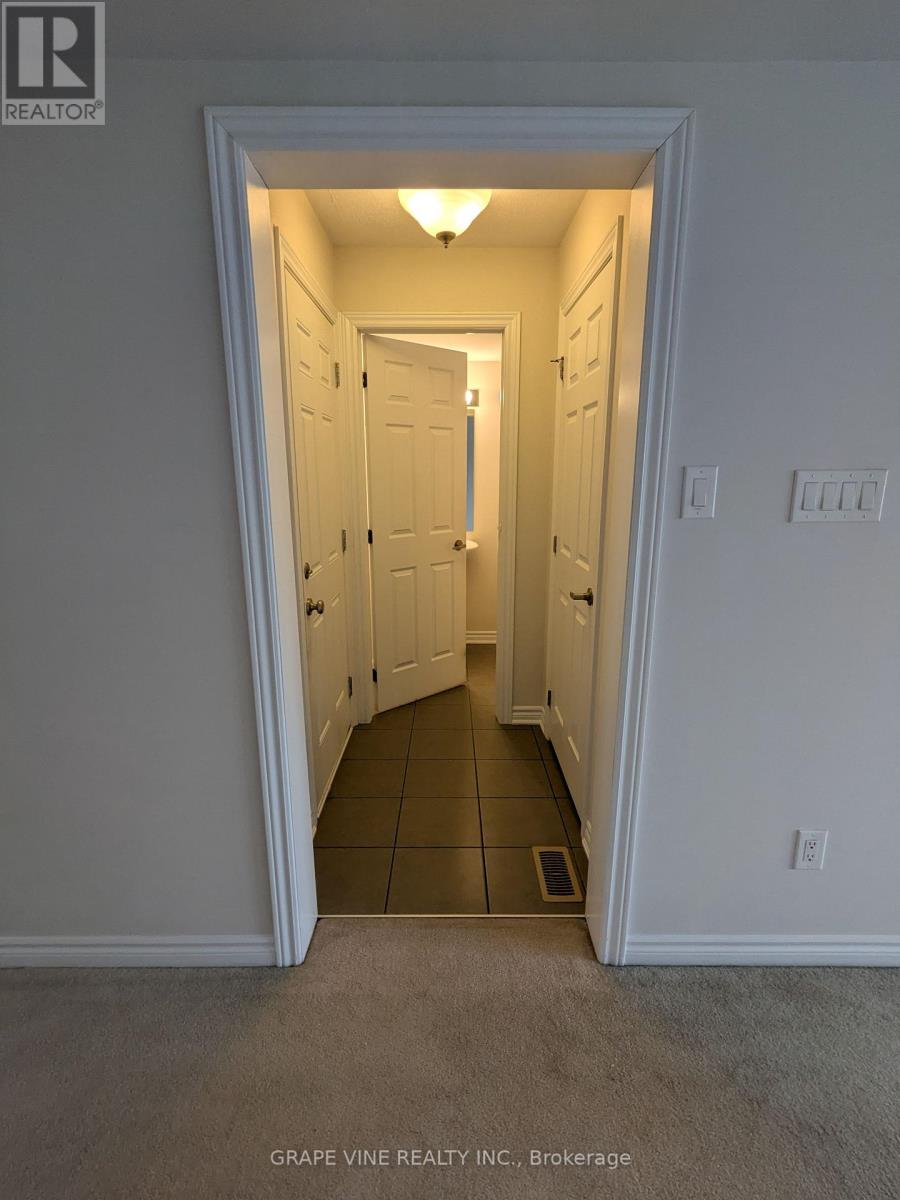 582 Meadowcreek Circle