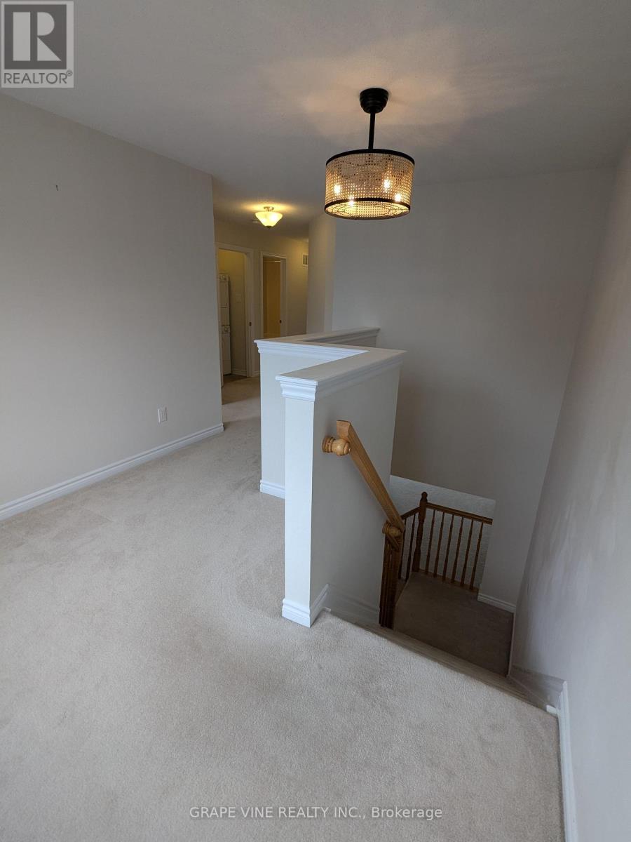 582 Meadowcreek Circle