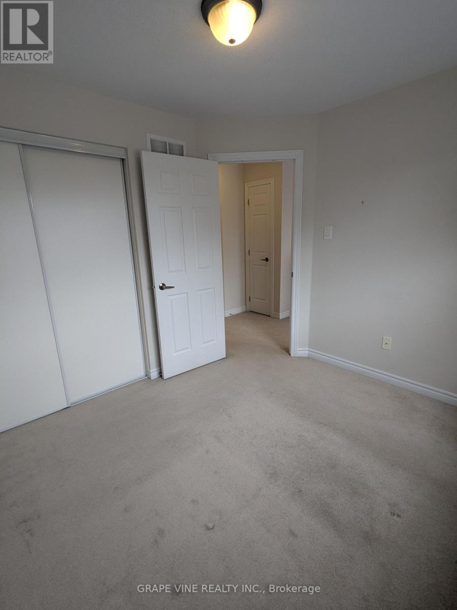 582 Meadowcreek Circle