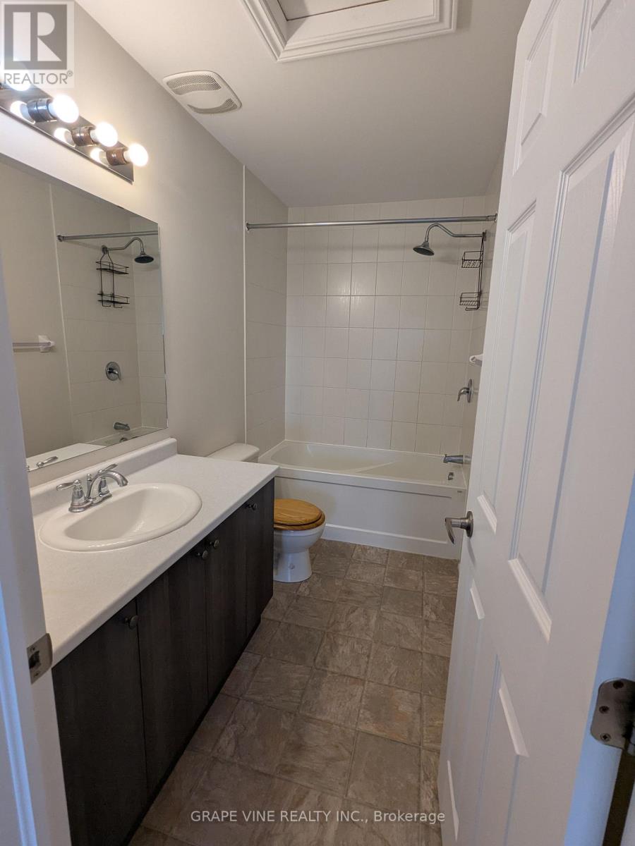 582 Meadowcreek Circle