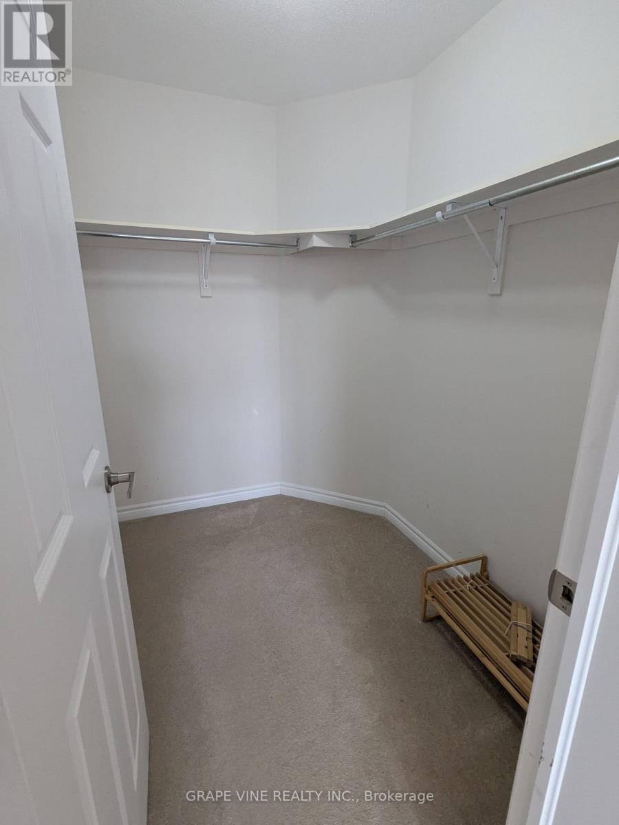 582 Meadowcreek Circle