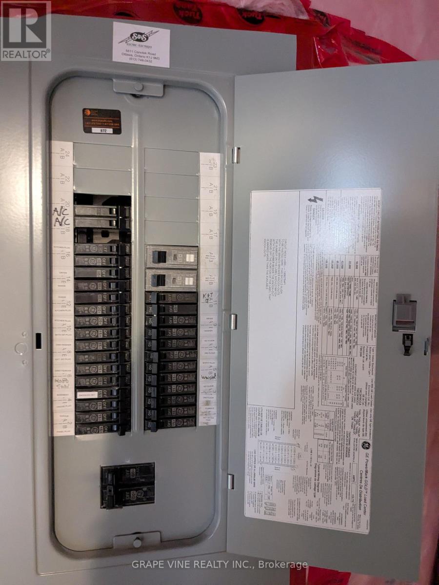 582 Meadowcreek Circle