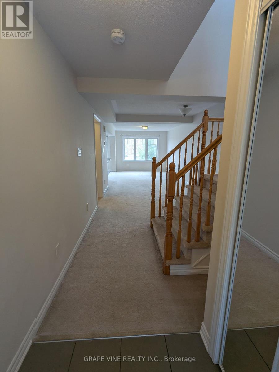 582 Meadowcreek Circle