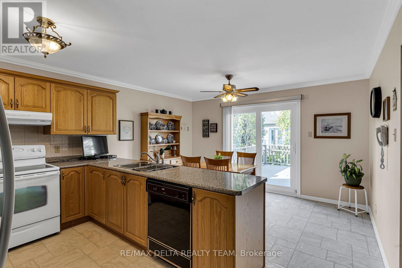 6565 Des Chouettes Lane