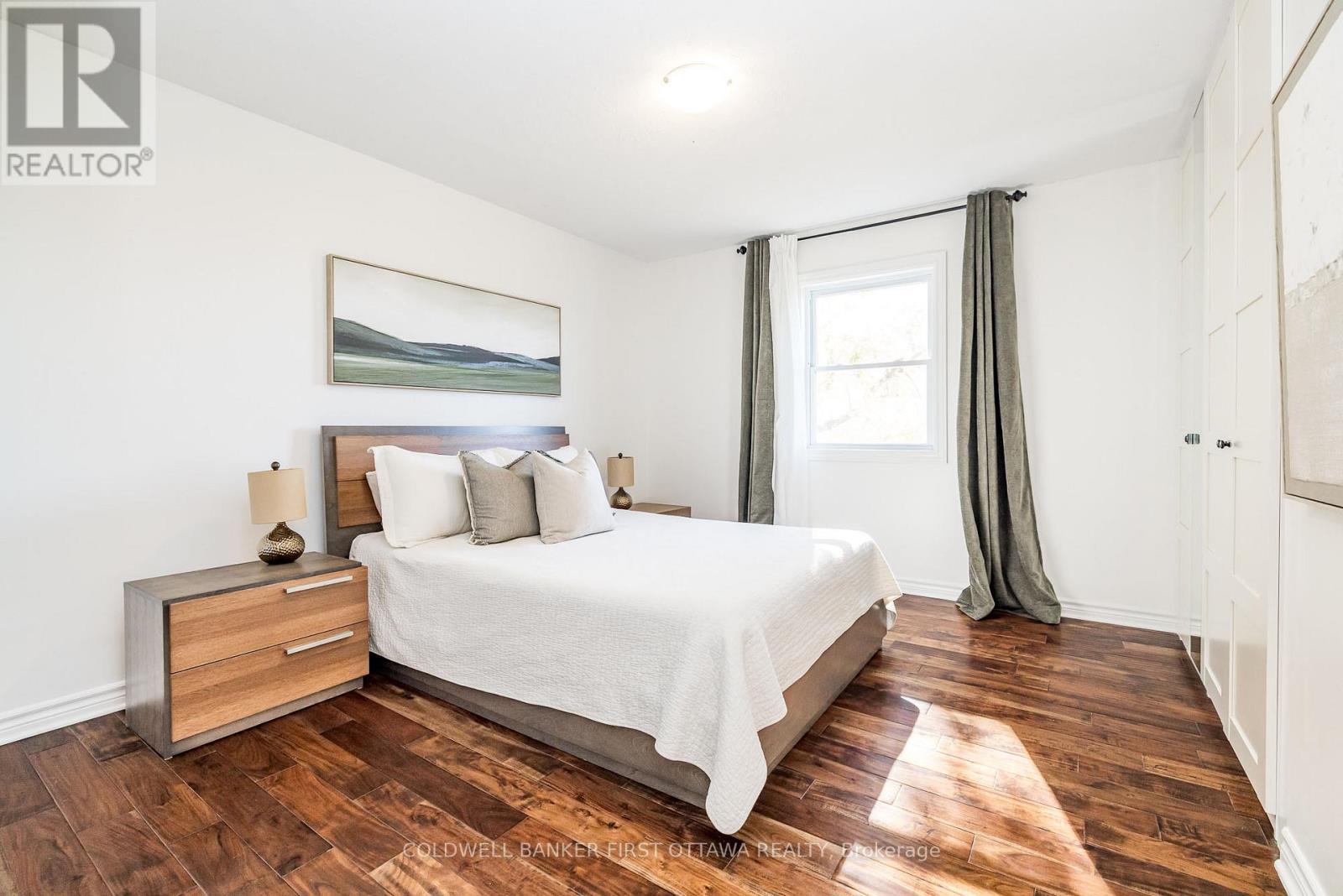 100 Manion Heights Crescent