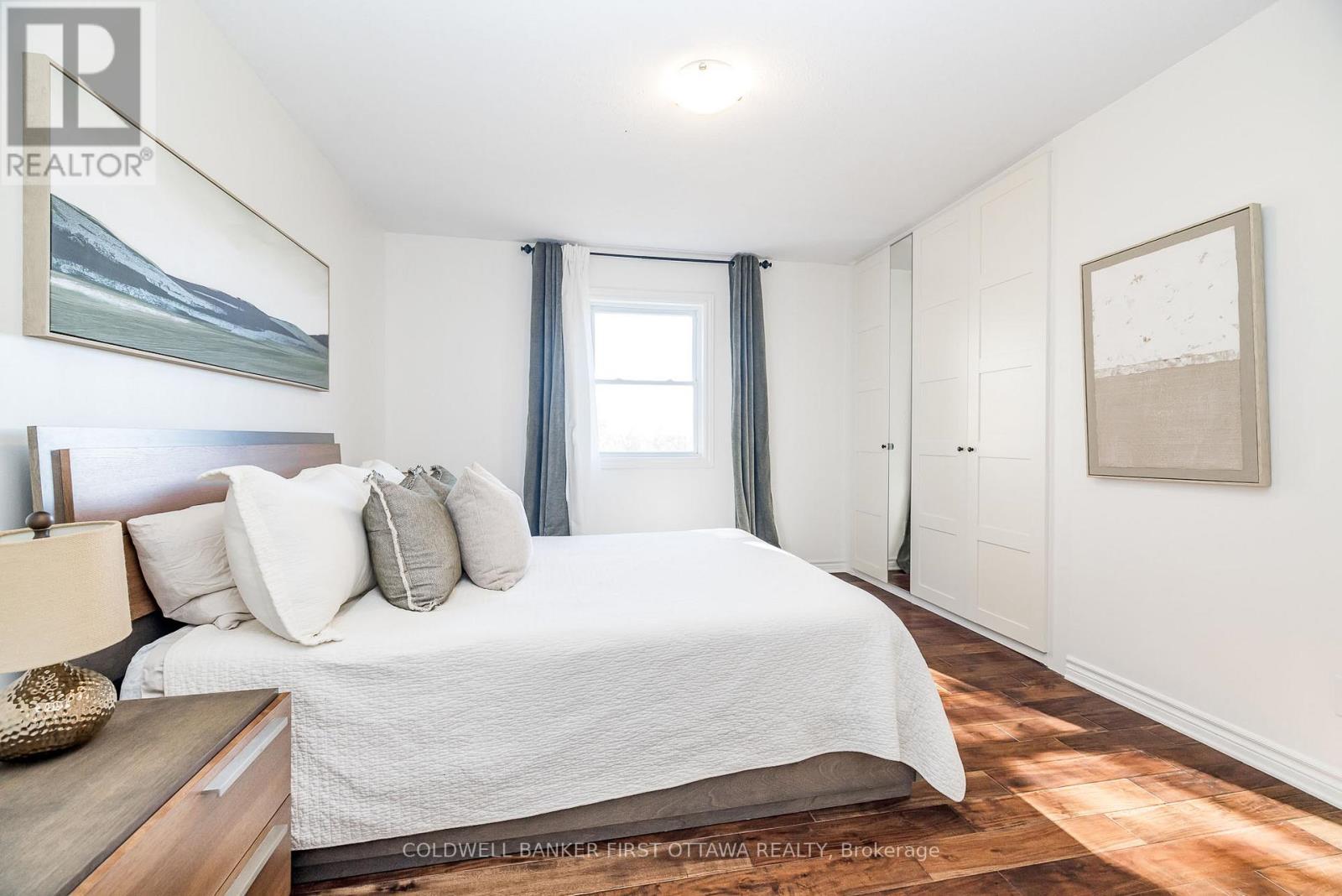 100 Manion Heights Crescent