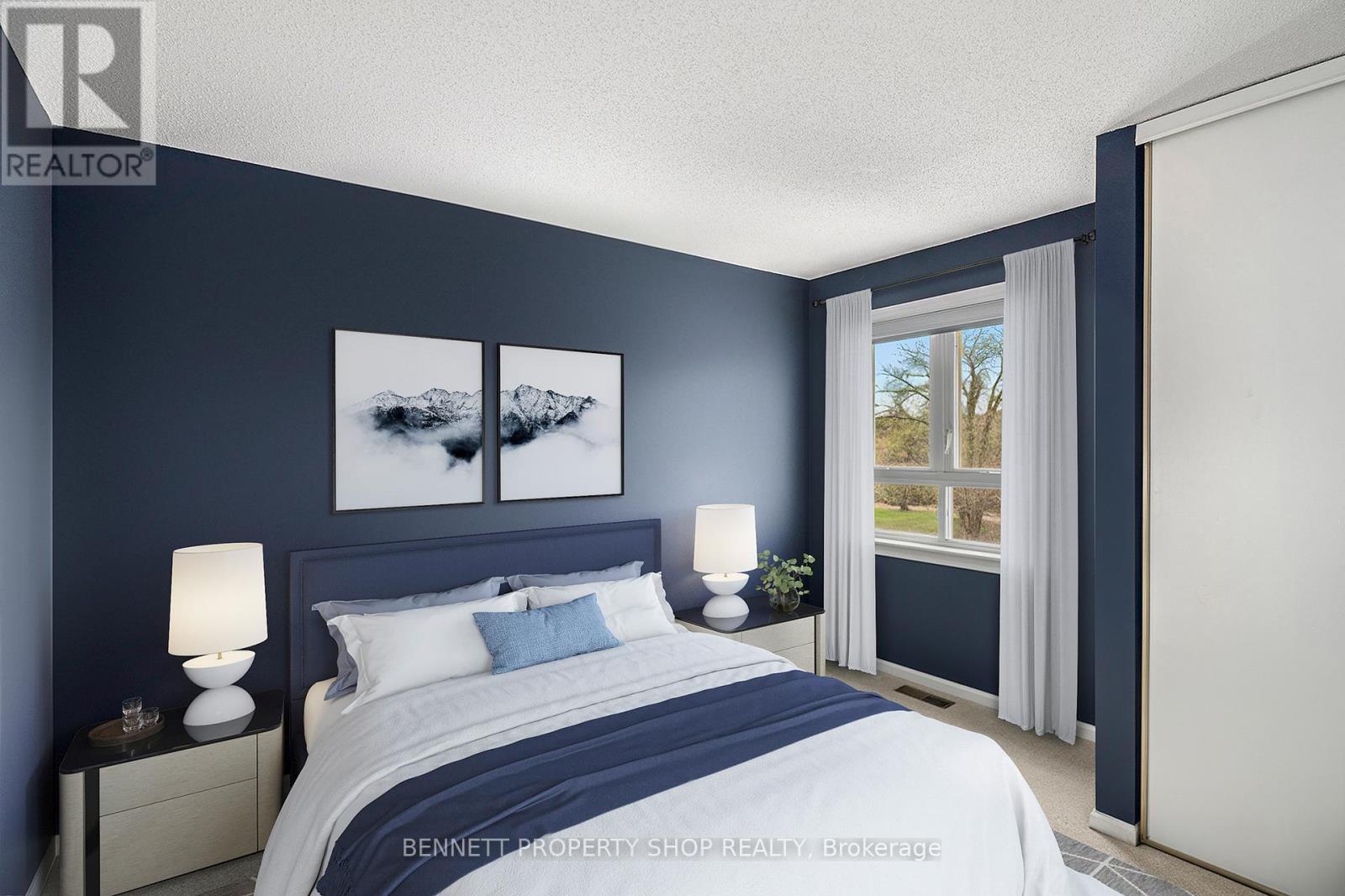 1865 Leclair Crescent