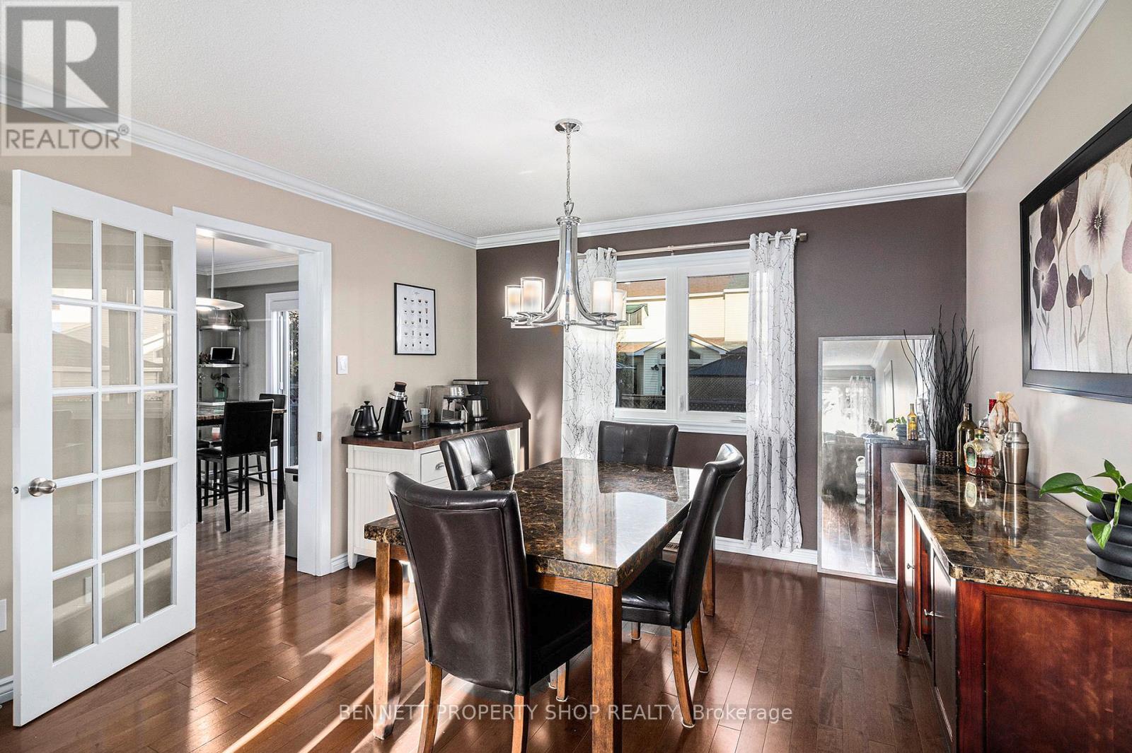 1865 Leclair Crescent