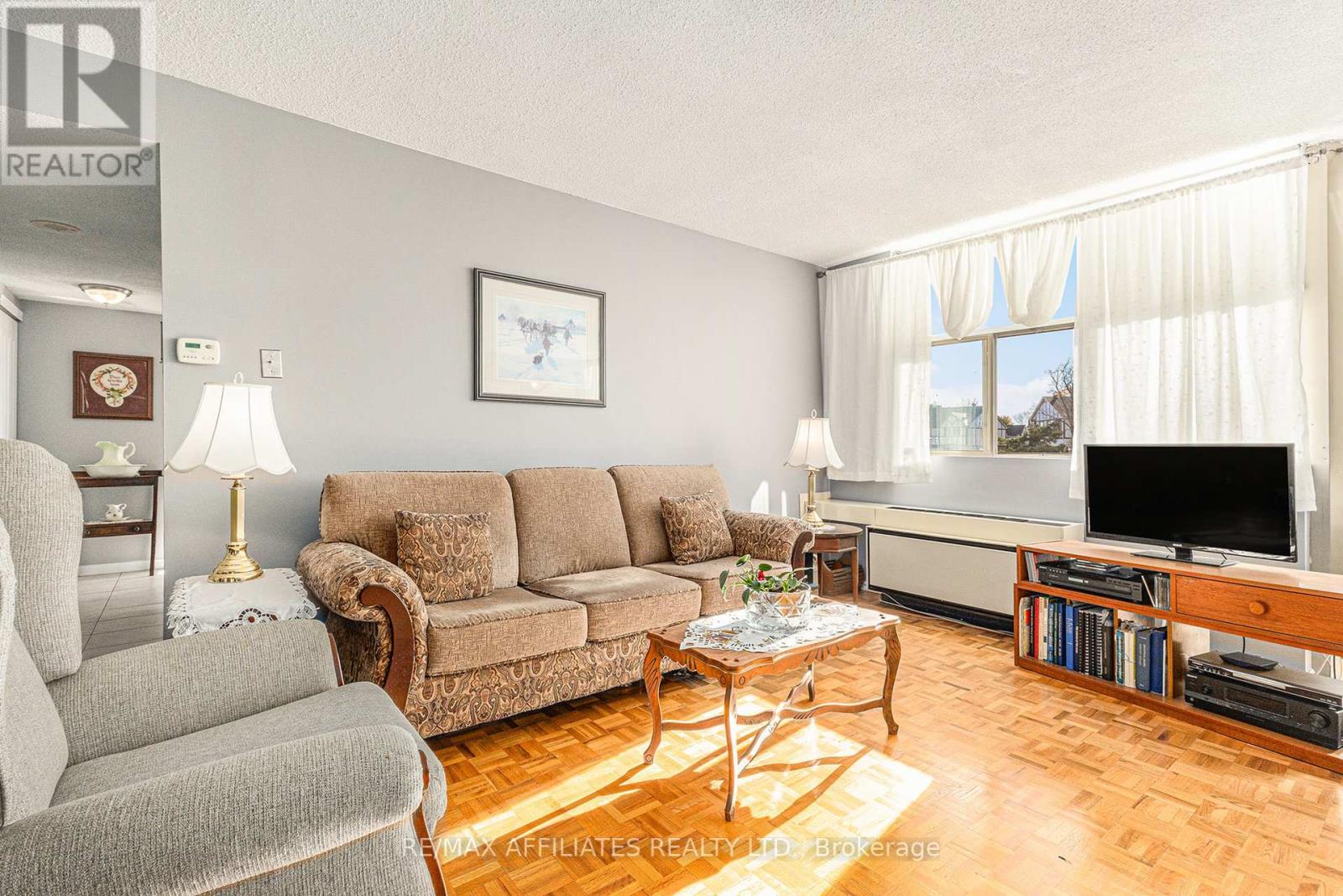 407 - 2760 Carousel Crescent