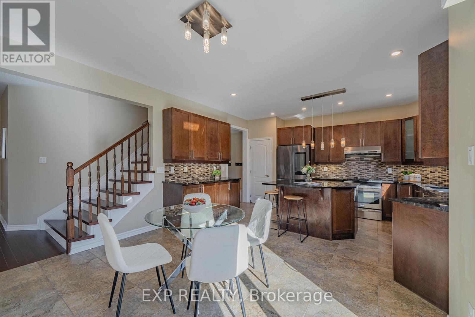 3308 Riverset Crescent