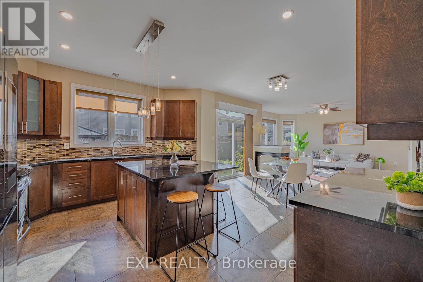 3308 Riverset Crescent