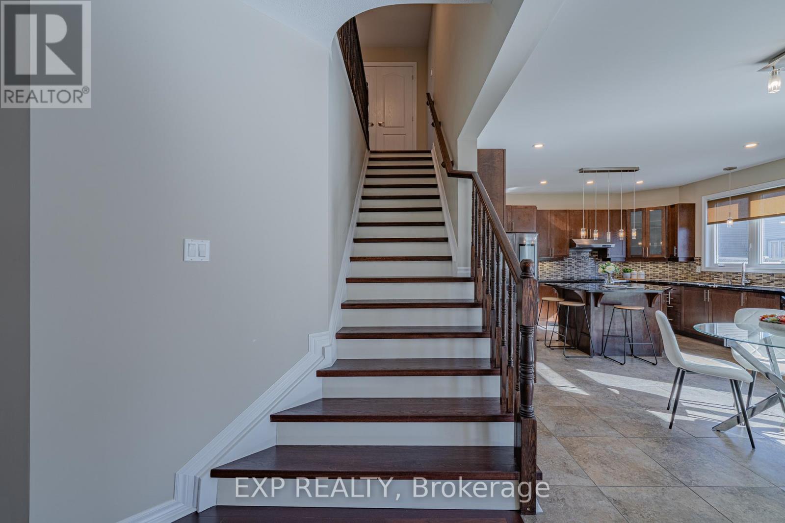 3308 Riverset Crescent