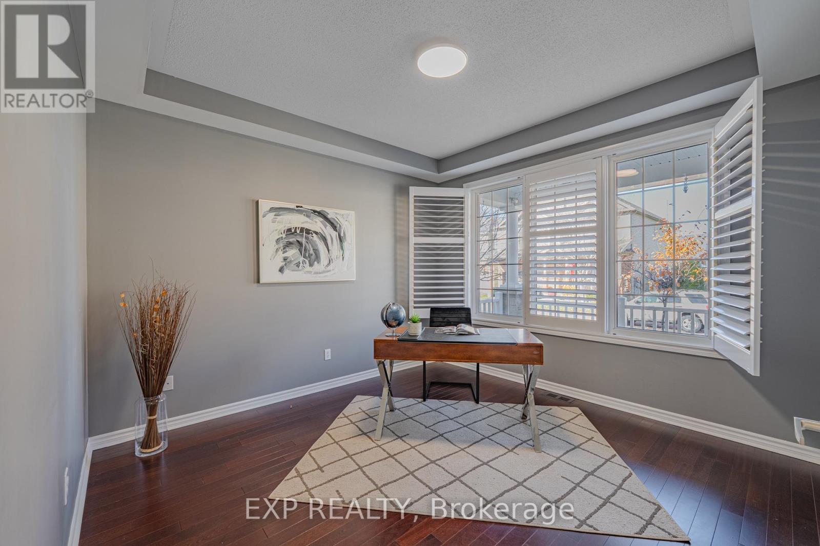 3308 Riverset Crescent