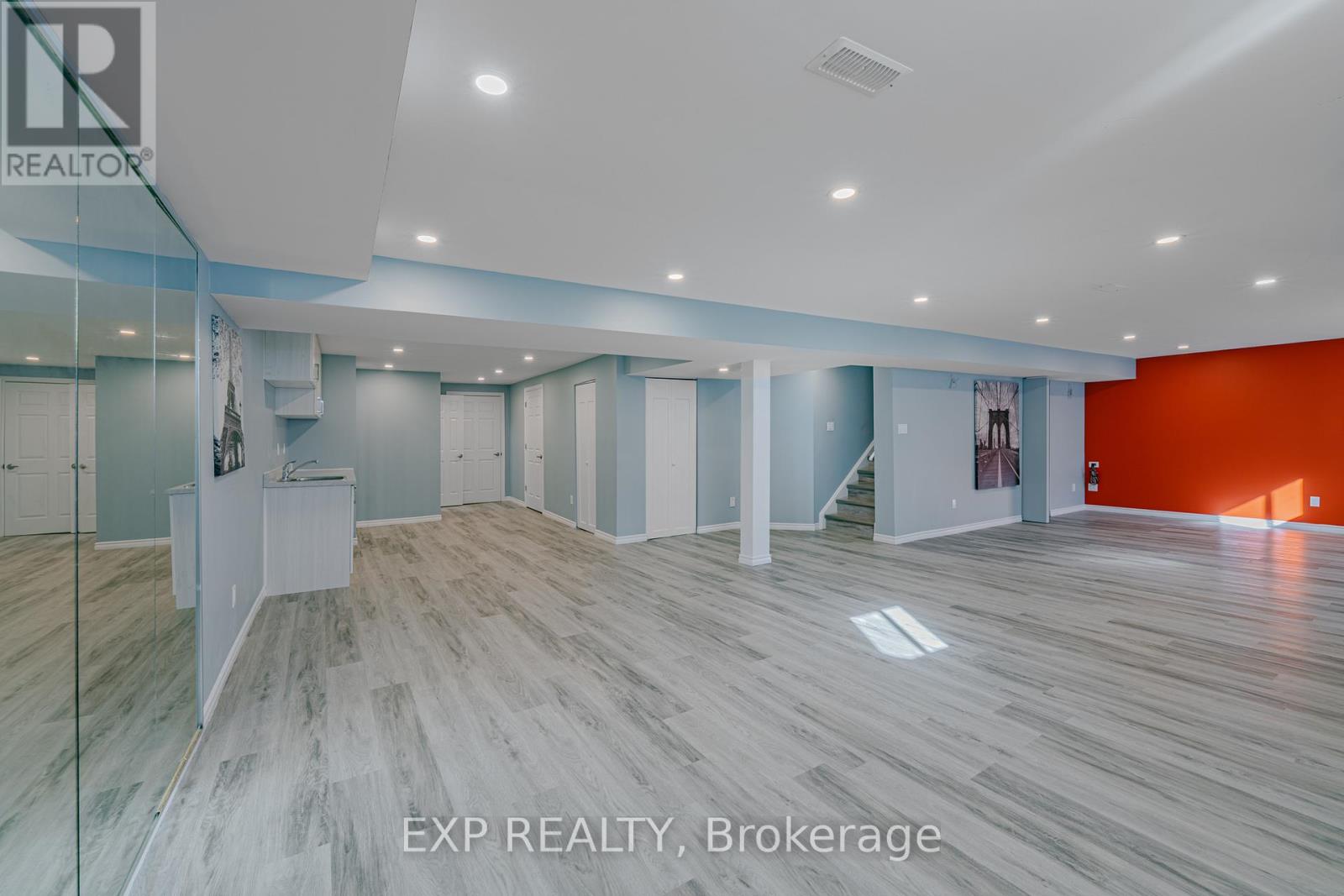 3308 Riverset Crescent