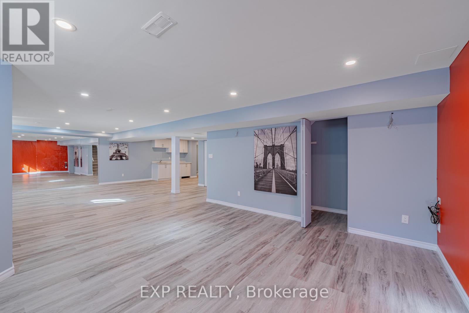 3308 Riverset Crescent