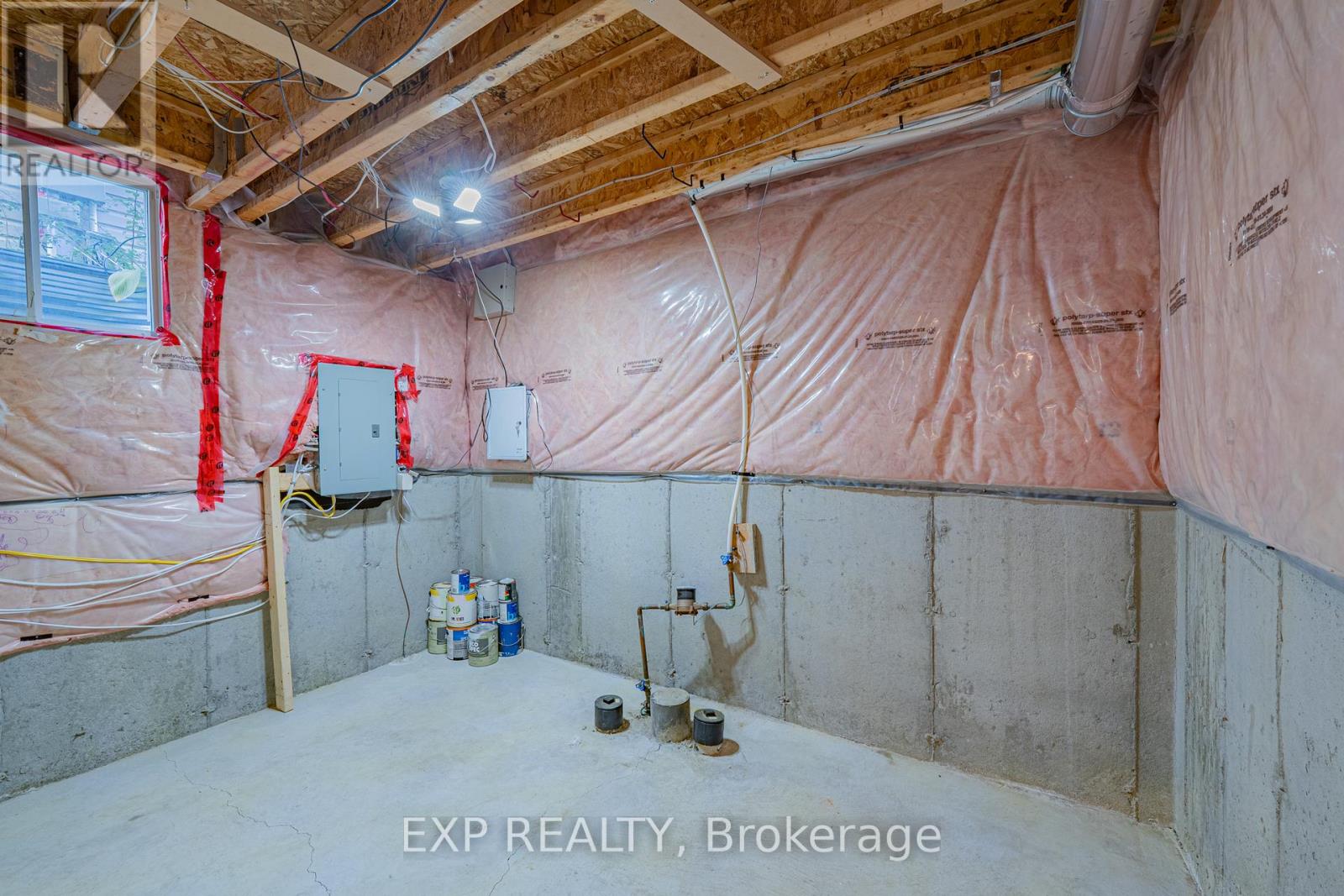 3308 Riverset Crescent