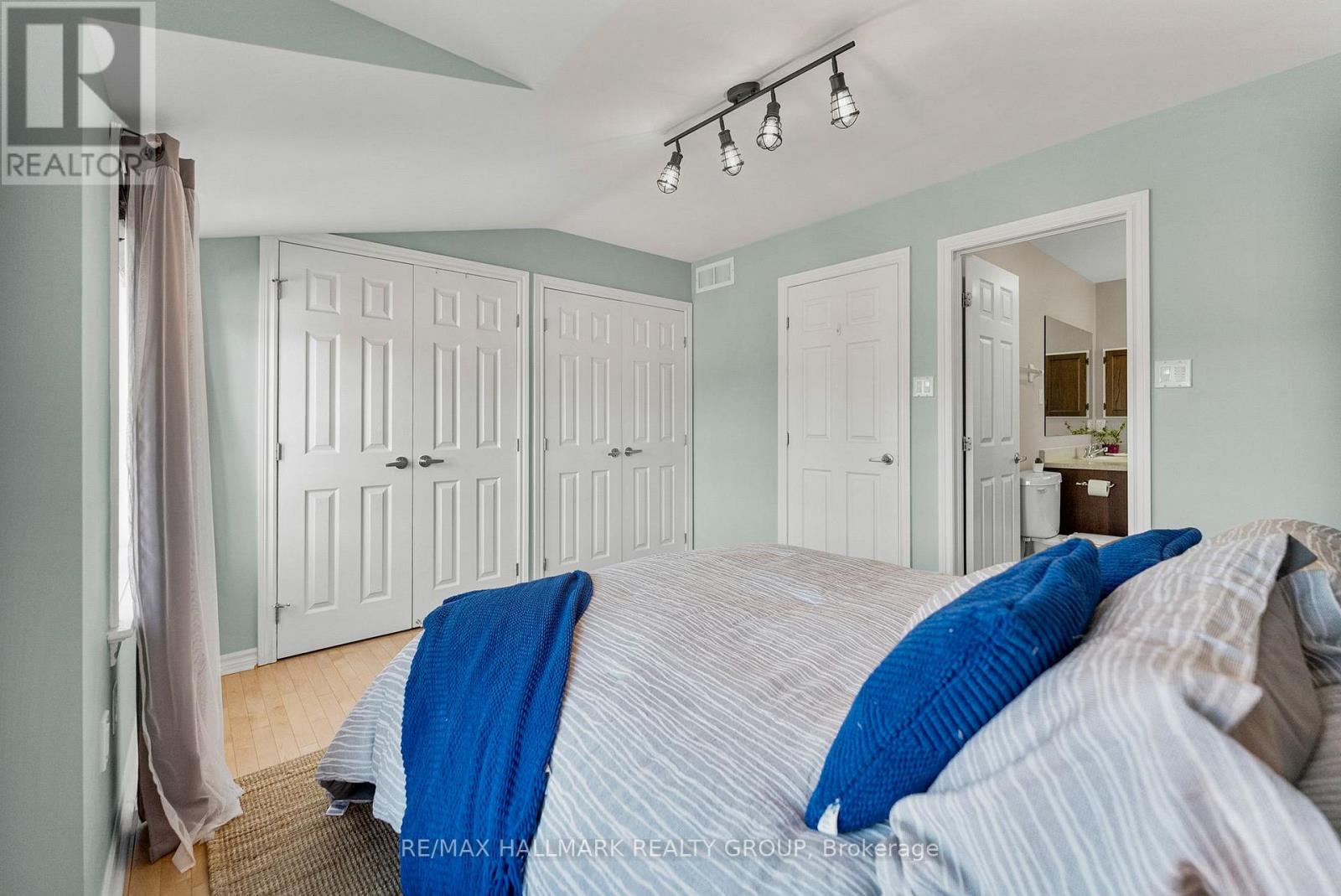 440 Edgeworth Avenue