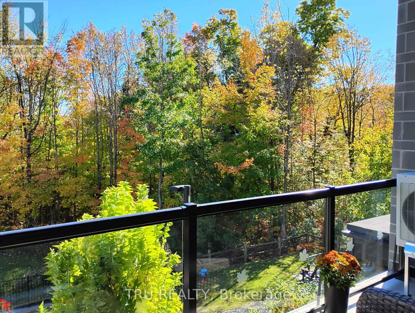 201 - 120 Cortile Private S