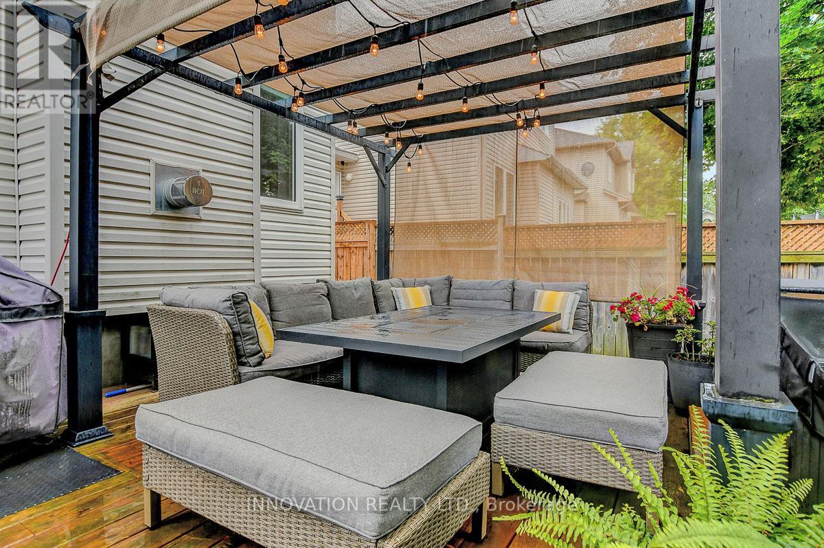 69 Smoketree Crescent