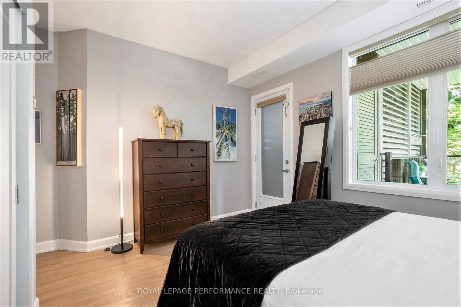 1 - 509 Gladstone Avenue