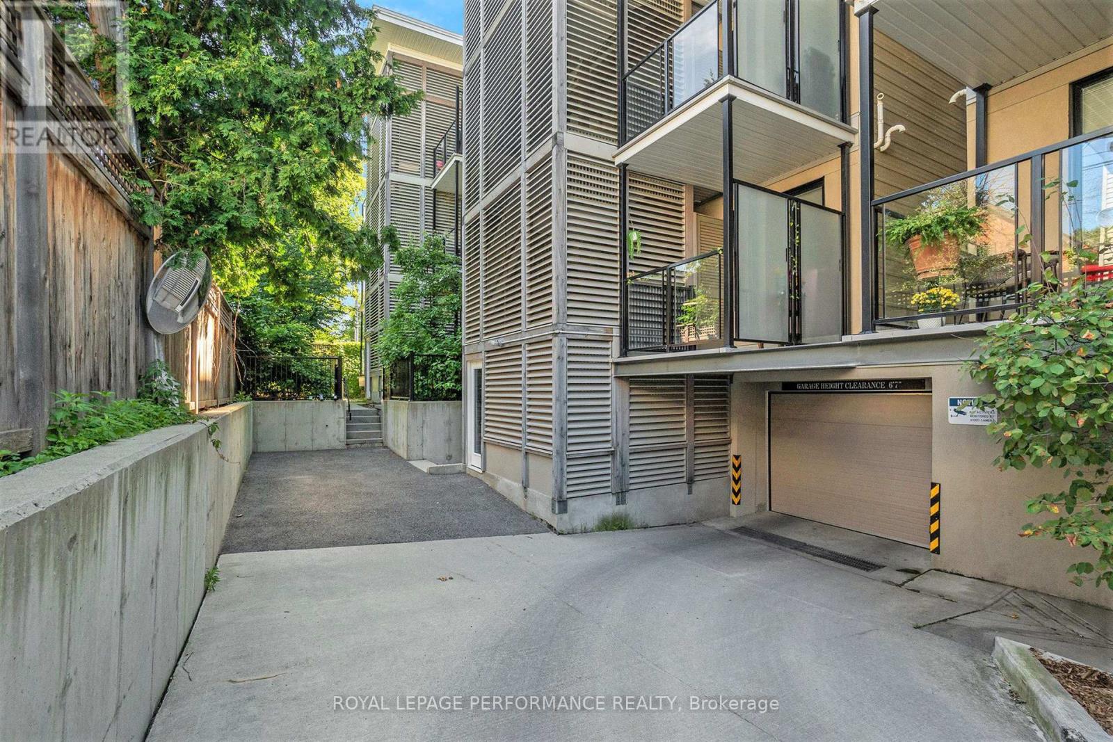 1 - 509 Gladstone Avenue