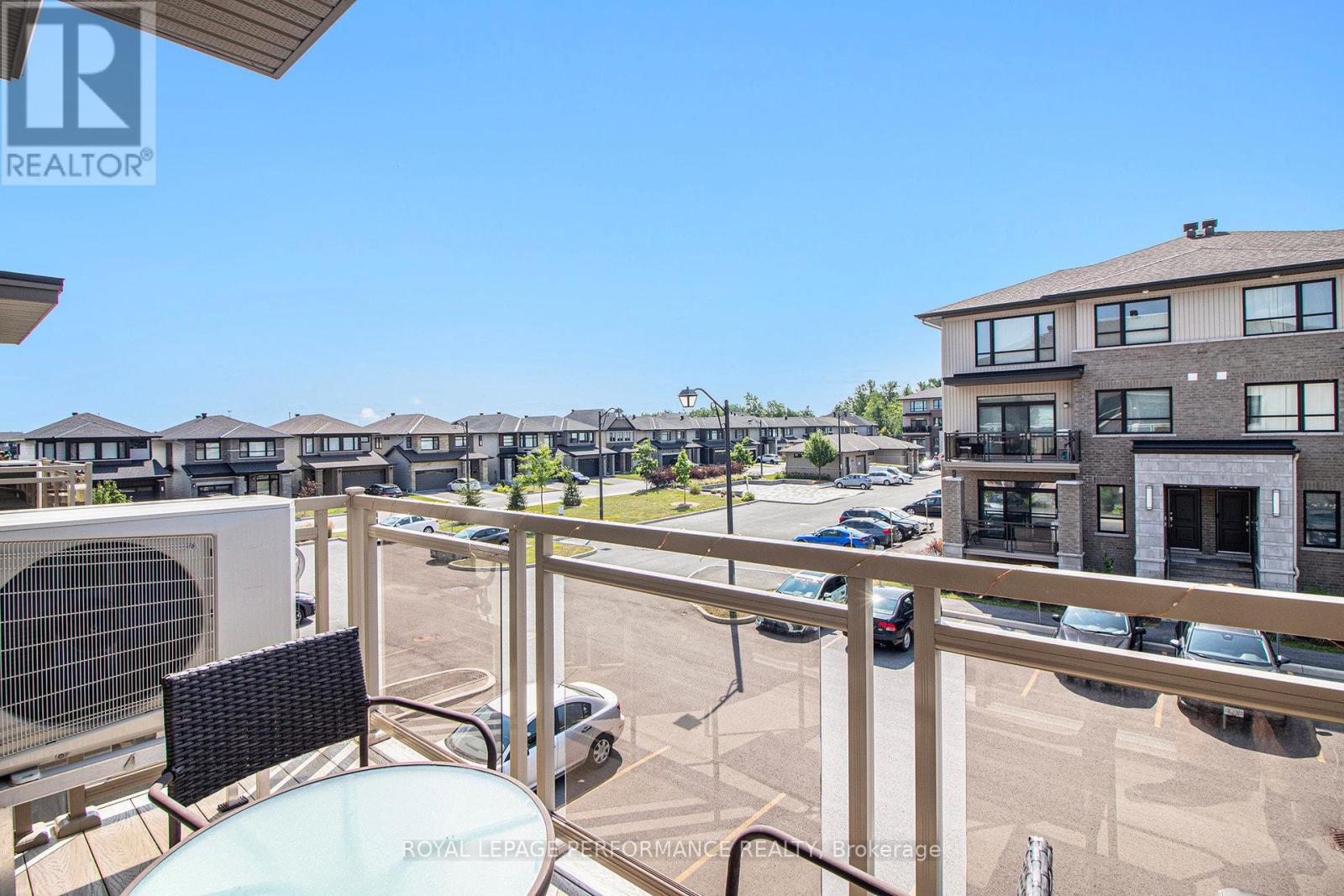 84 Carabiner Private