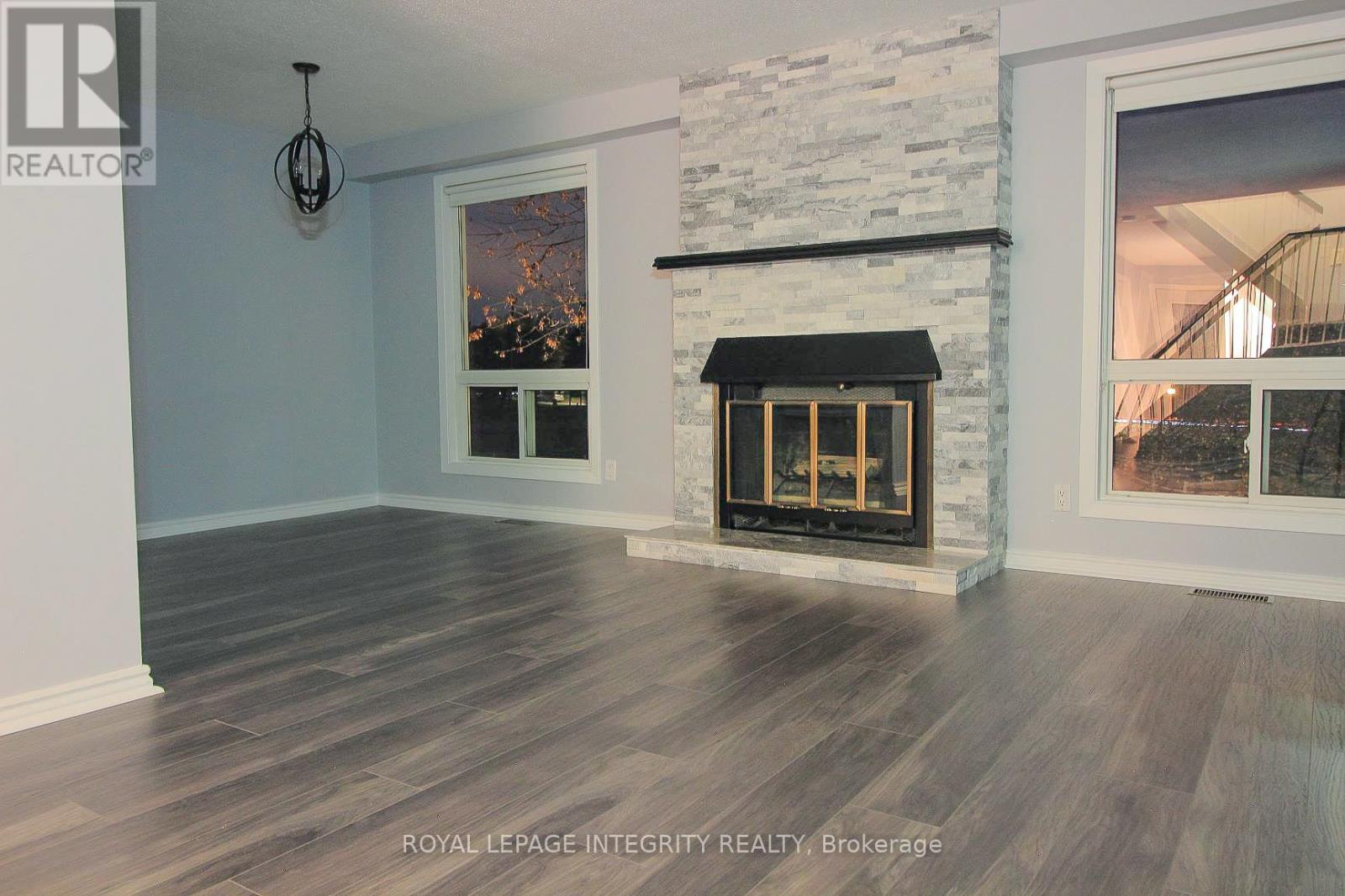 1080 Des Ormes Place