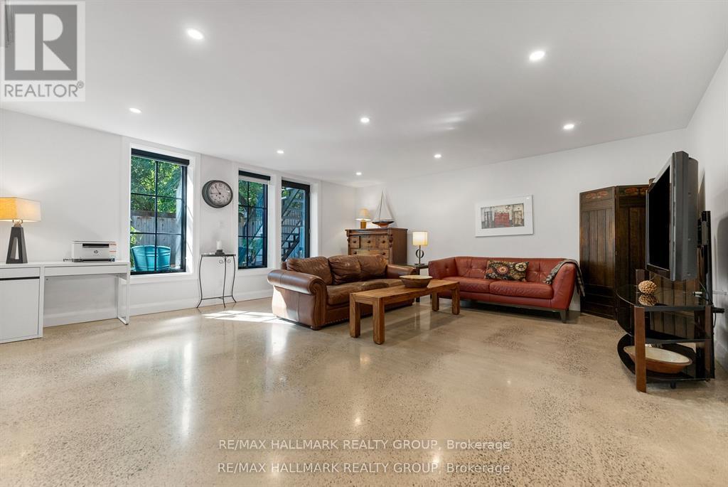 396 Roosevelt Avenue